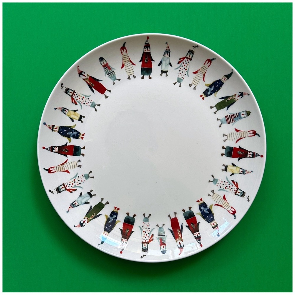 Williams Sonoma Penguin Holiday Plate Natale Collection